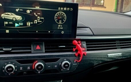 Audi A4, 2017 год, 1 930 000 рублей, 5 фотография