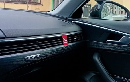 Audi A4, 2017 год, 1 930 000 рублей, 8 фотография