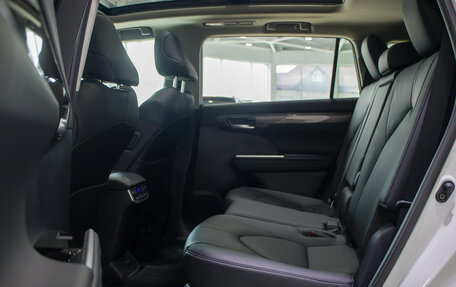 Toyota Highlander, 2025 год, 5 550 000 рублей, 20 фотография