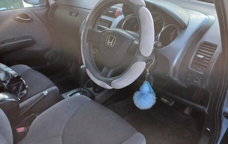 Honda Fit III, 2002 год, 450 000 рублей, 4 фотография