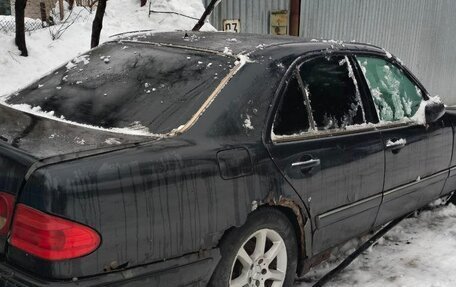 Mercedes-Benz E-Класс, 1998 год, 111 111 рублей, 2 фотография