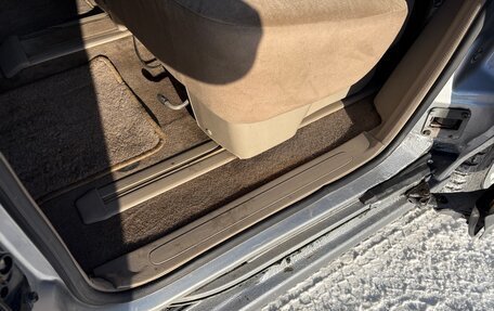 Nissan Liberty, 2001 год, 420 000 рублей, 24 фотография