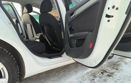 Audi A4, 2011 год, 16 фотография