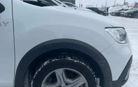 Renault Logan II, 2019 год, 1 042 000 рублей, 5 фотография