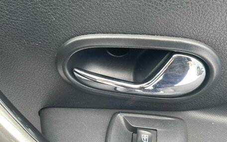 Renault Logan II, 2019 год, 1 042 000 рублей, 13 фотография