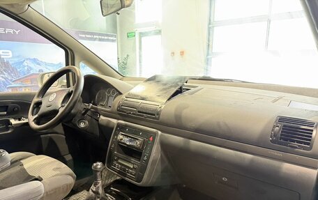 Volkswagen Sharan I рестайлинг, 2003 год, 435 000 рублей, 8 фотография