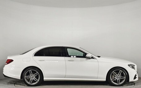 Mercedes-Benz E-Класс, 2020 год, 3 390 000 рублей, 9 фотография