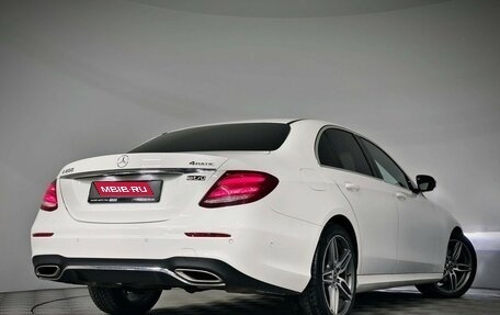 Mercedes-Benz E-Класс, 2020 год, 3 390 000 рублей, 3 фотография