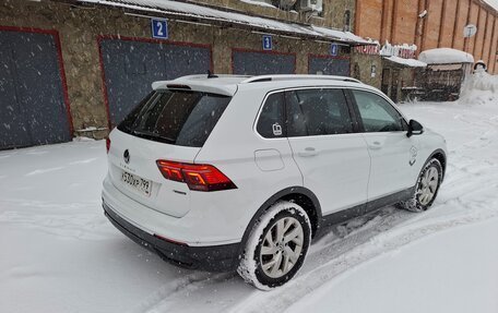 Volkswagen Tiguan II, 2021 год, 3 550 000 рублей, 7 фотография