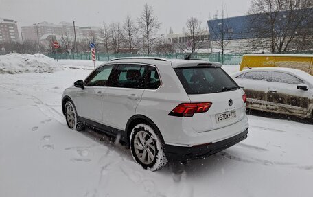 Volkswagen Tiguan II, 2021 год, 3 550 000 рублей, 5 фотография