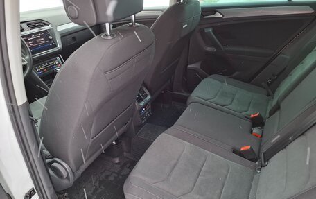 Volkswagen Tiguan II, 2021 год, 3 550 000 рублей, 13 фотография