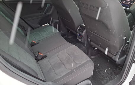 Volkswagen Tiguan II, 2021 год, 3 550 000 рублей, 15 фотография