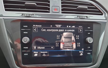 Volkswagen Tiguan II, 2021 год, 3 550 000 рублей, 23 фотография