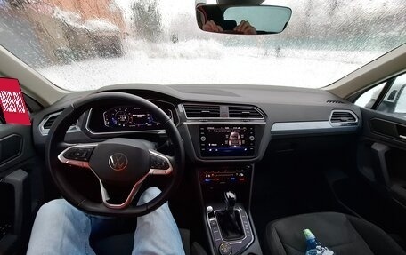 Volkswagen Tiguan II, 2021 год, 3 550 000 рублей, 26 фотография