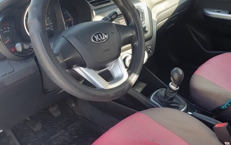 KIA Rio III рестайлинг, 2013 год, 1 070 000 рублей, 13 фотография