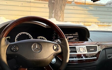 Mercedes-Benz S-Класс, 2006 год, 1 030 000 рублей, 22 фотография