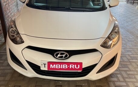 Hyundai i30 II рестайлинг, 2012 год, 820 000 рублей, 1 фотография