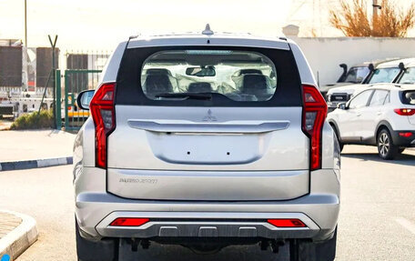 Mitsubishi Pajero Sport III рестайлинг, 2023 год, 3 505 000 рублей, 20 фотография