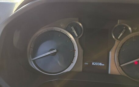 Toyota Land Cruiser Prado 150 рестайлинг 2, 2018 год, 5 250 000 рублей, 14 фотография