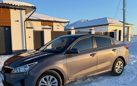 KIA Rio IV, 2022 год, 1 830 000 рублей, 10 фотография