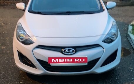 Hyundai i30 II рестайлинг, 2012 год, 820 000 рублей, 2 фотография