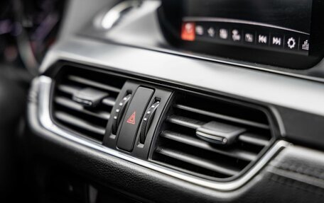 Mazda 6, 2017 год, 2 398 000 рублей, 26 фотография