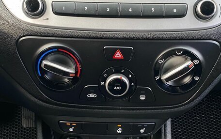 Hyundai Solaris II рестайлинг, 2017 год, 1 180 000 рублей, 23 фотография