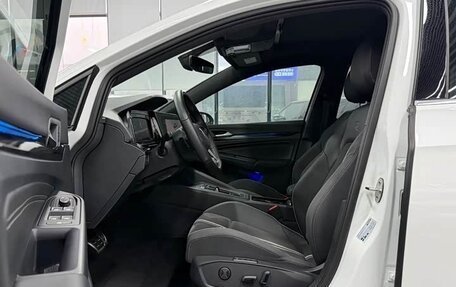 Volkswagen Golf VIII, 2022 год, 1 850 000 рублей, 10 фотография