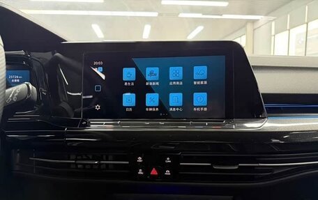 Volkswagen Golf VIII, 2022 год, 1 850 000 рублей, 12 фотография