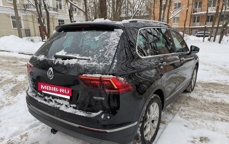 Volkswagen Tiguan II, 2018 год, 2 550 000 рублей, 5 фотография