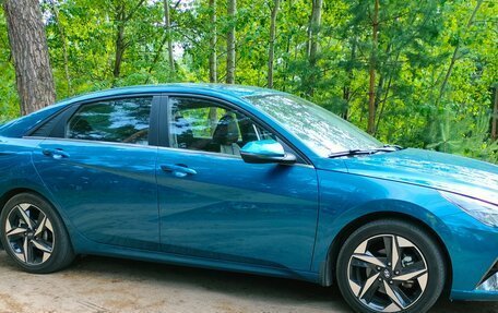 Hyundai Elantra, 2021 год, 2 000 000 рублей, 10 фотография