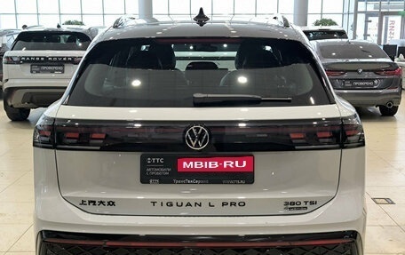 Volkswagen Tiguan, 2025 год, 4 990 000 рублей, 10 фотография