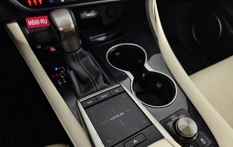 Lexus RX IV рестайлинг, 2021 год, 5 835 000 рублей, 18 фотография