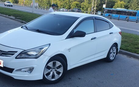 Hyundai Solaris II рестайлинг, 2015 год, 350 000 рублей, 8 фотография