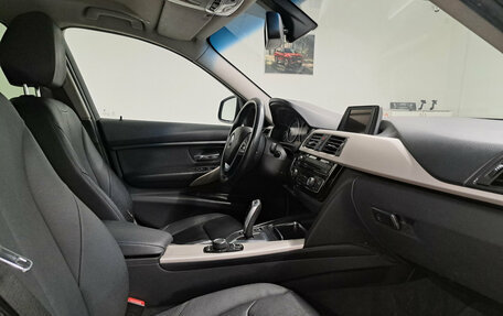 BMW 3 серия, 2016 год, 1 720 000 рублей, 13 фотография