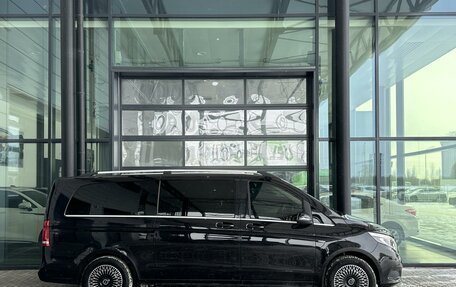 Mercedes-Benz V-Класс, 2017 год, 3 790 000 рублей, 5 фотография