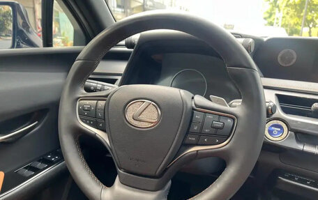 Lexus UX I, 2022 год, 2 250 008 рублей, 7 фотография