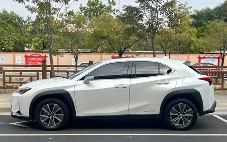 Lexus UX I, 2022 год, 2 250 008 рублей, 5 фотография