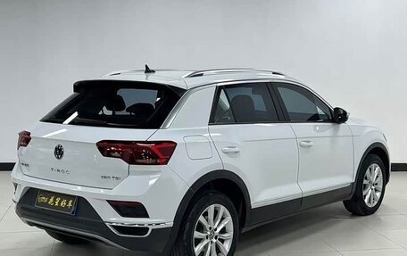 Volkswagen T-Roc I, 2022 год, 1 750 000 рублей, 6 фотография