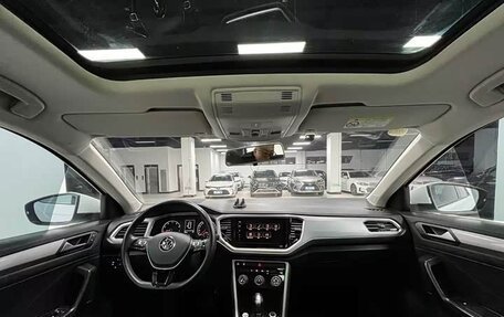 Volkswagen T-Roc I, 2022 год, 1 750 000 рублей, 17 фотография