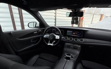 Mercedes-Benz E-Класс, 2020 год, 4 500 000 рублей, 9 фотография