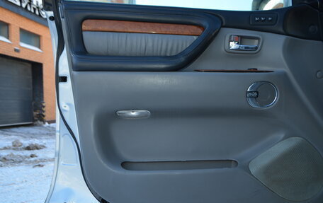 Lexus LX II, 2005 год, 1 850 000 рублей, 10 фотография