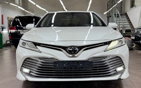 Toyota Camry, 2018 год, 2 790 000 рублей, 2 фотография