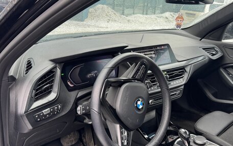 BMW 1 серия, 2020 год, 1 800 000 рублей, 10 фотография