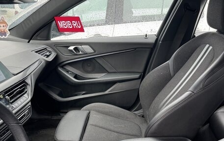 BMW 1 серия, 2020 год, 1 800 000 рублей, 8 фотография