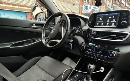 Hyundai Tucson III, 2018 год, 2 100 000 рублей, 12 фотография