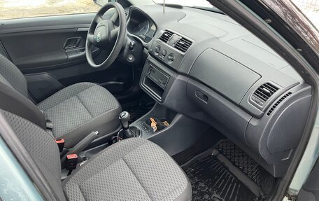 Skoda Fabia II, 2011 год, 685 000 рублей, 3 фотография