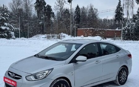 Hyundai Solaris II рестайлинг, 2014 год, 800 000 рублей, 8 фотография