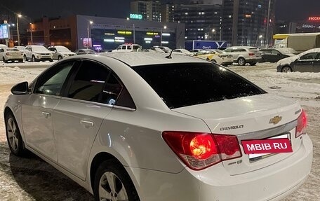 Chevrolet Cruze II, 2011 год, 560 000 рублей, 3 фотография