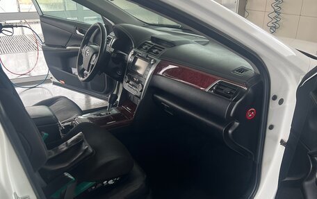 Toyota Camry, 2013 год, 1 320 000 рублей, 10 фотография